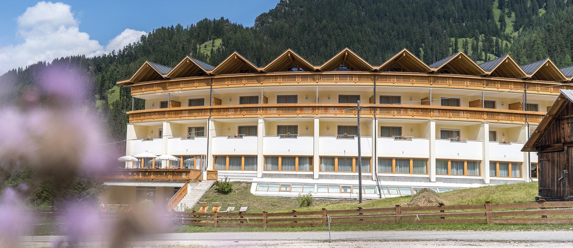 hotel-asterbel-prags-aussenaufnahmen-danieldemichiel-11von49